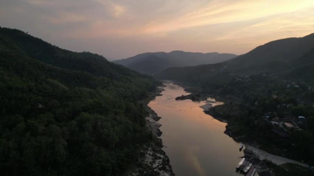 Mekong Backpackers Pakbengアパートメント エクステリア 写真
