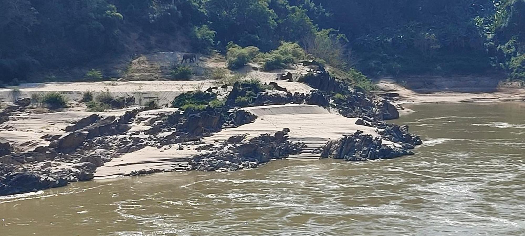 Mekong Backpackers Pakbengアパートメント エクステリア 写真
