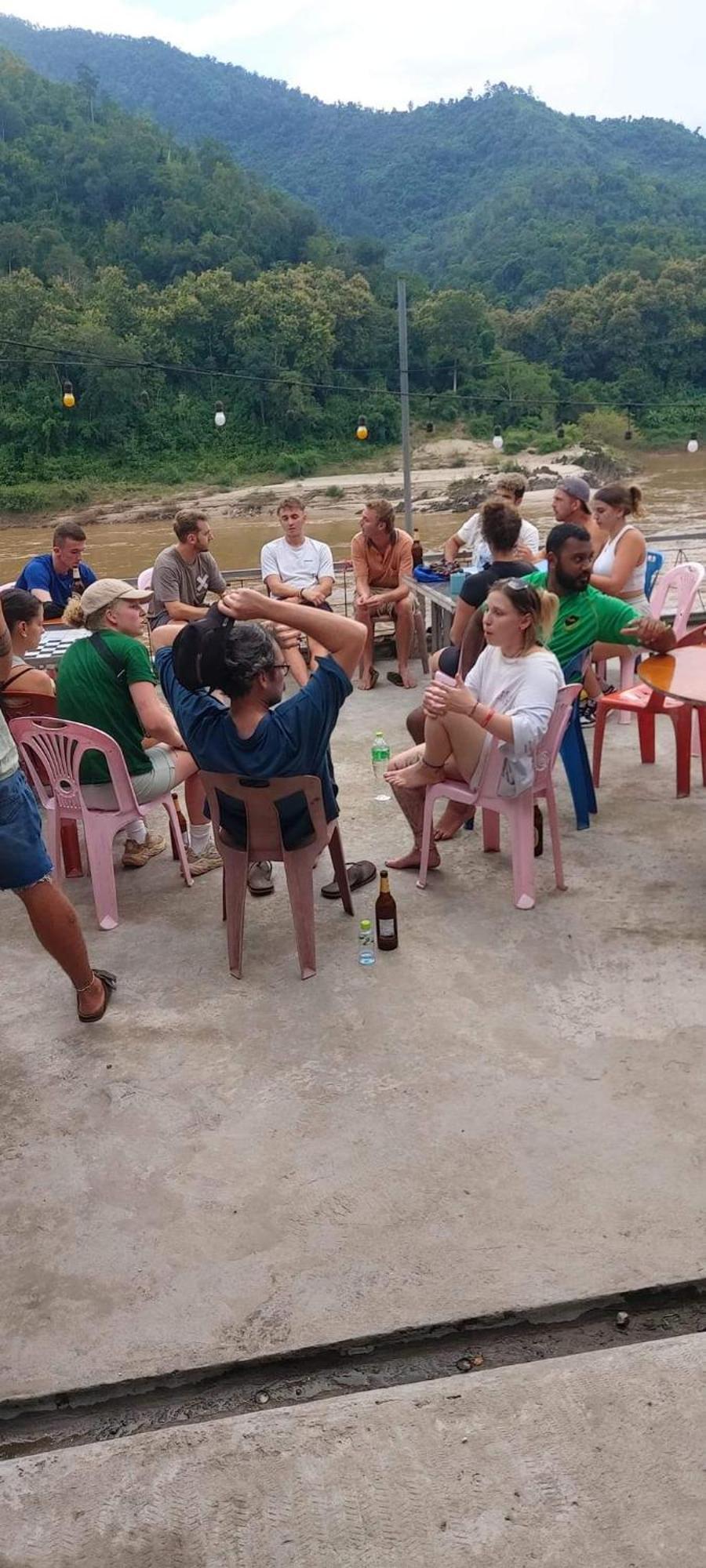 Mekong Backpackers Pakbengアパートメント エクステリア 写真
