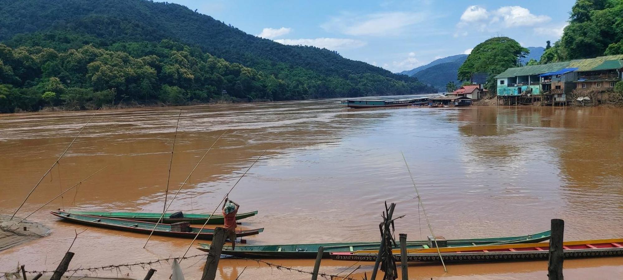 Mekong Backpackers Pakbengアパートメント エクステリア 写真