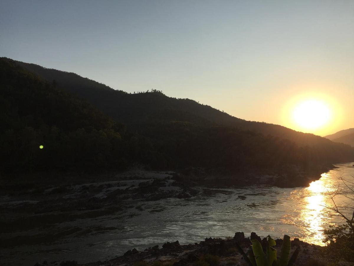 Mekong Backpackers Pakbengアパートメント エクステリア 写真